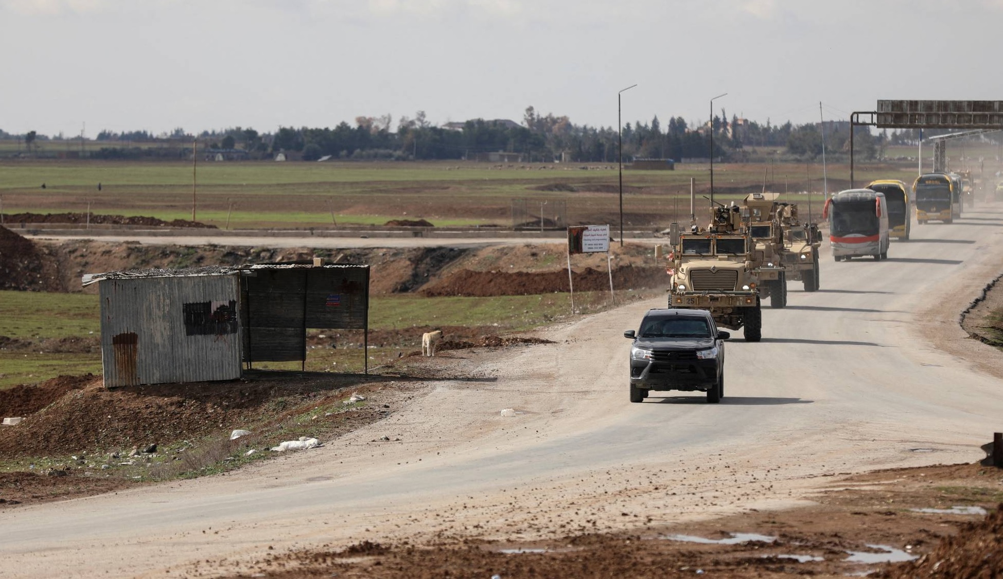 نقل آلاف المعتقلين من "داعش سوريا" إلى سجون ا